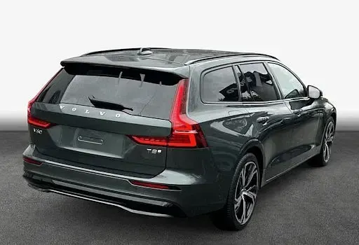 Neu Volvo V60 Ultra 455 PS (334 kW) 2026 Grün Kombi