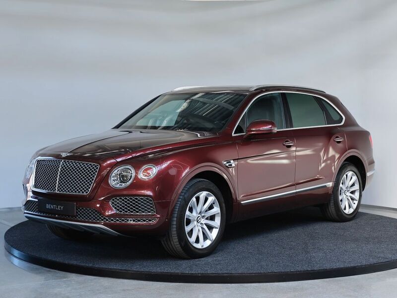 Rot Gebraucht 2019 Bentley Bentayga SUV | 110.000 € (Etwas zu teuer) - Bild 1/4