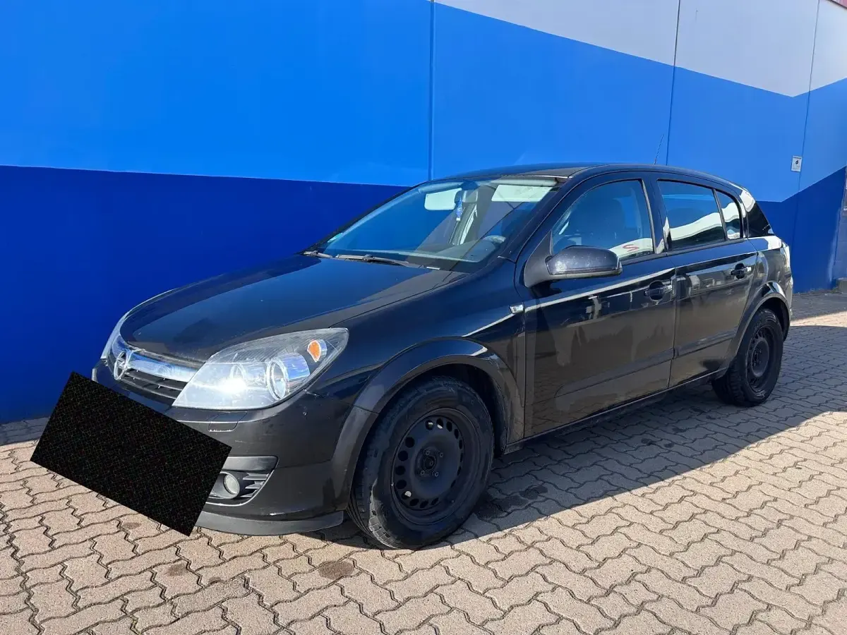 Gebraucht Opel Astra 105 PS (77 kW) 2005 Schwarz Limousine