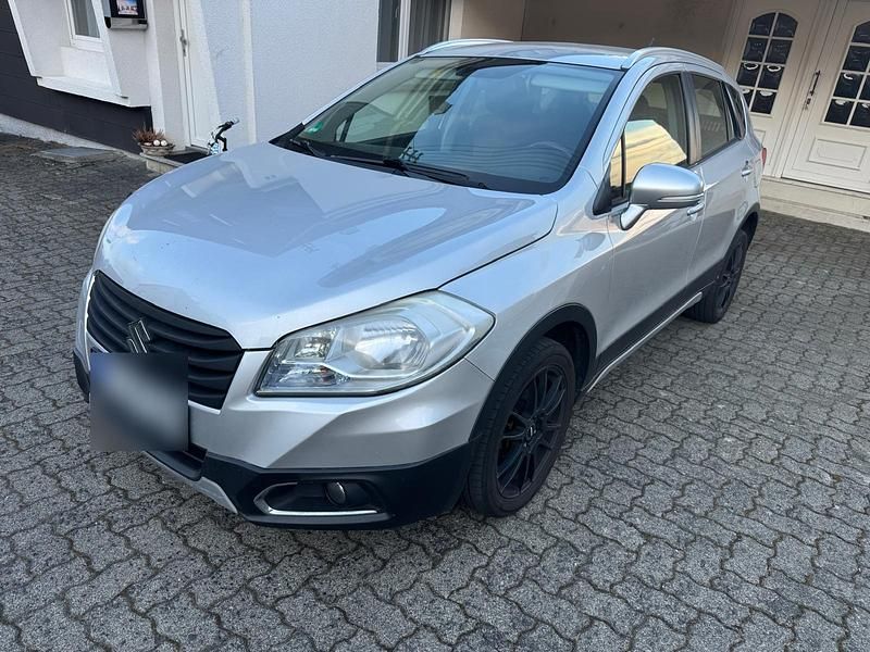 Gebraucht Suzuki SX4 120 PS (88 kW) 2016 Silber Limousine