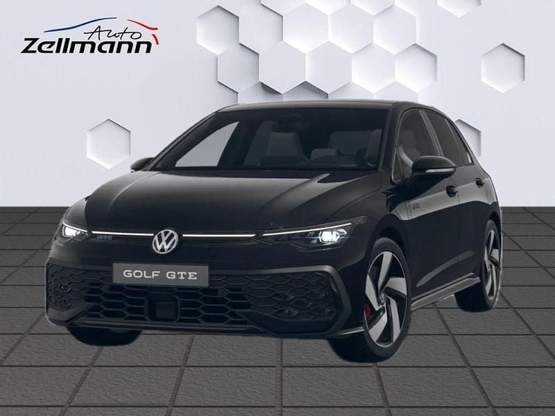 Schwarz (grenadillschwarz metallic) Neu 2025 VW Golf VIII GTE Limousine | 53.333 € (Teuer) - Bild 1/3