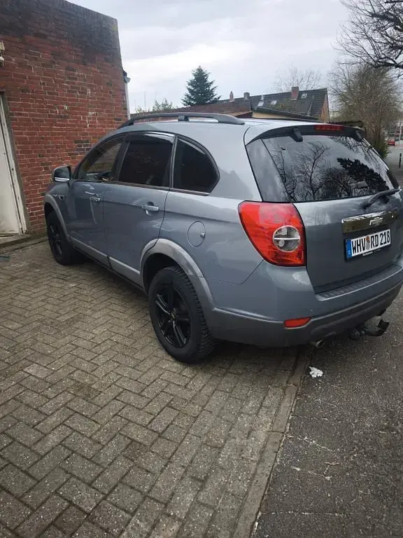 Używany Chevrolet Captiva LS 167 KM (122 kW) 2011 Szary SUV