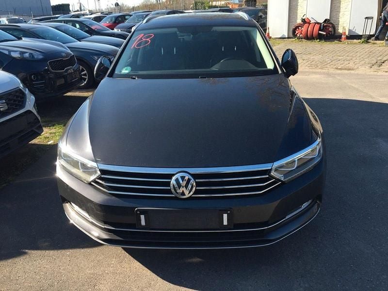 Gebraucht VW Passat Highline 150 PS (110 kW) 2017 Grau Kombi