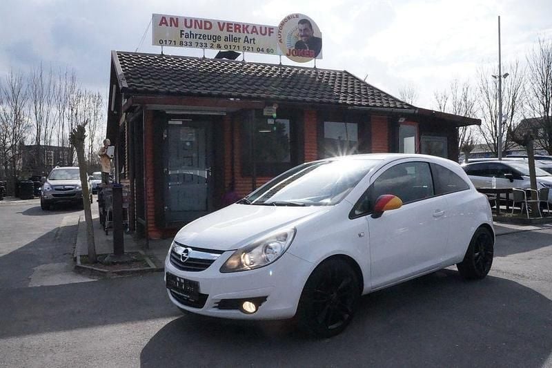 Gebraucht Opel Corsa 87 PS (63 kW) 2010 Weiß Kleinwagen