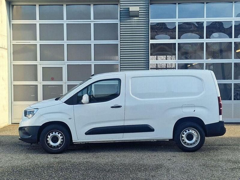Gebraucht Opel Combo Edition 131 PS (96 kW) 2022 Weiß Van / Kleinbus
