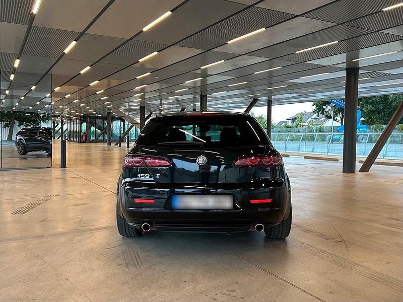 Second-hand Alfa Romeo 159 Ti 200 CP (147 kW) 2010 Negru Break