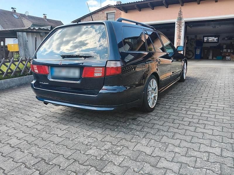 Gebraucht Mitsubishi Galant 160 PS (117 kW) 2002 Violet Kombi