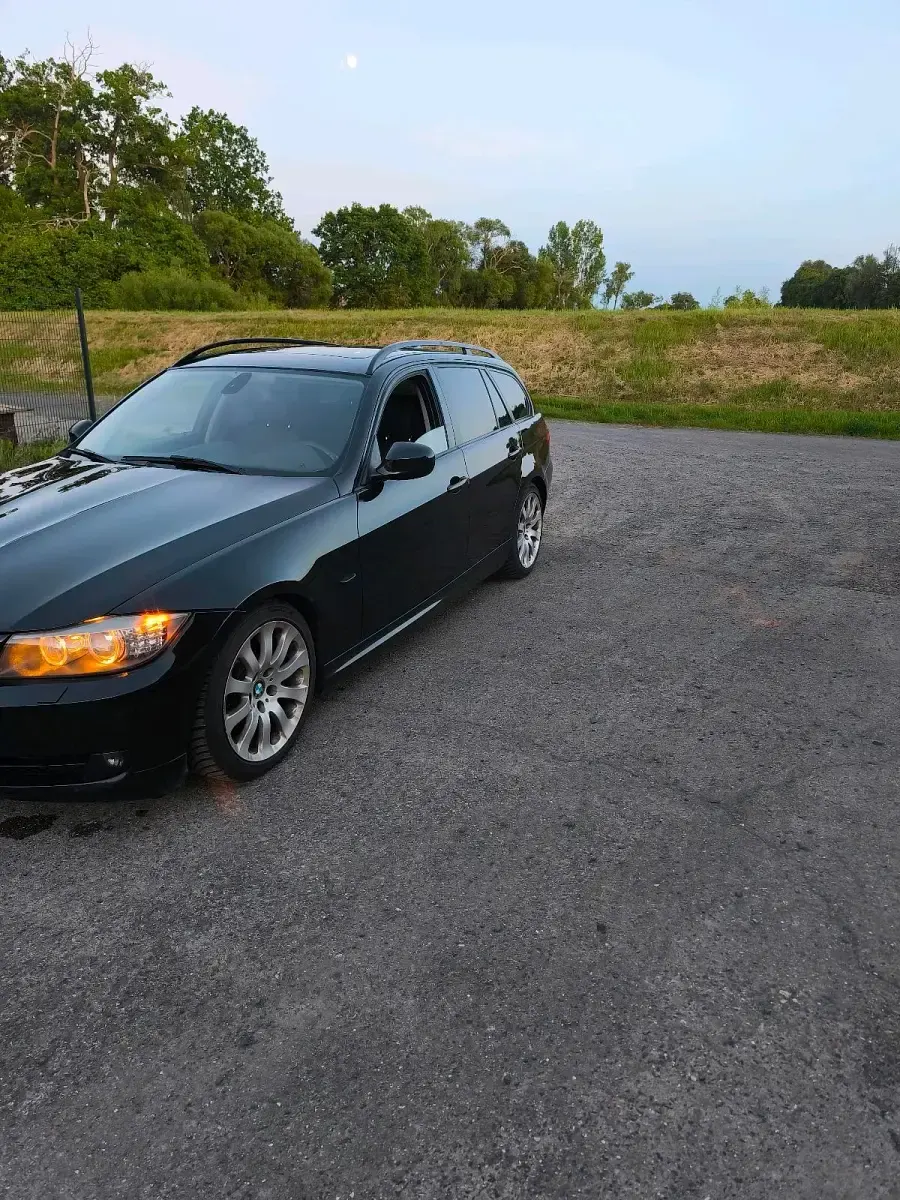 Używany BMW 320 177 KM (130 kW) 2009 Czarny Kombi