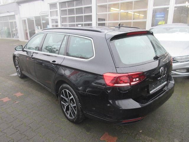 Gebraucht VW Passat Business 200 PS (147 kW) 2022 Deep black (metallic) Kombi