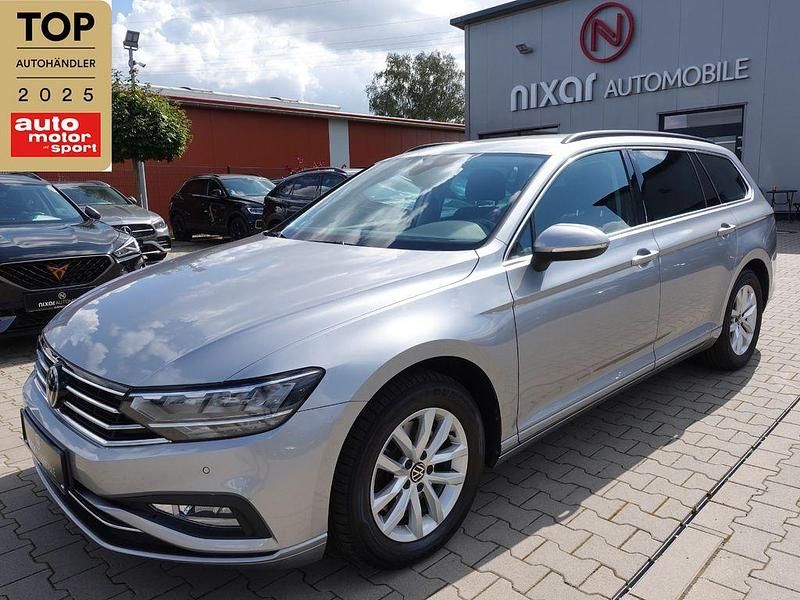 Silber Gebraucht 2022 VW Passat Business Kombi | 22.480 € (Etwas zu teuer) - Bild 1/4