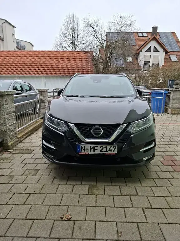 Gebraucht Nissan Qashqai 158 PS (116 kW) 2021 Schwarz SUV