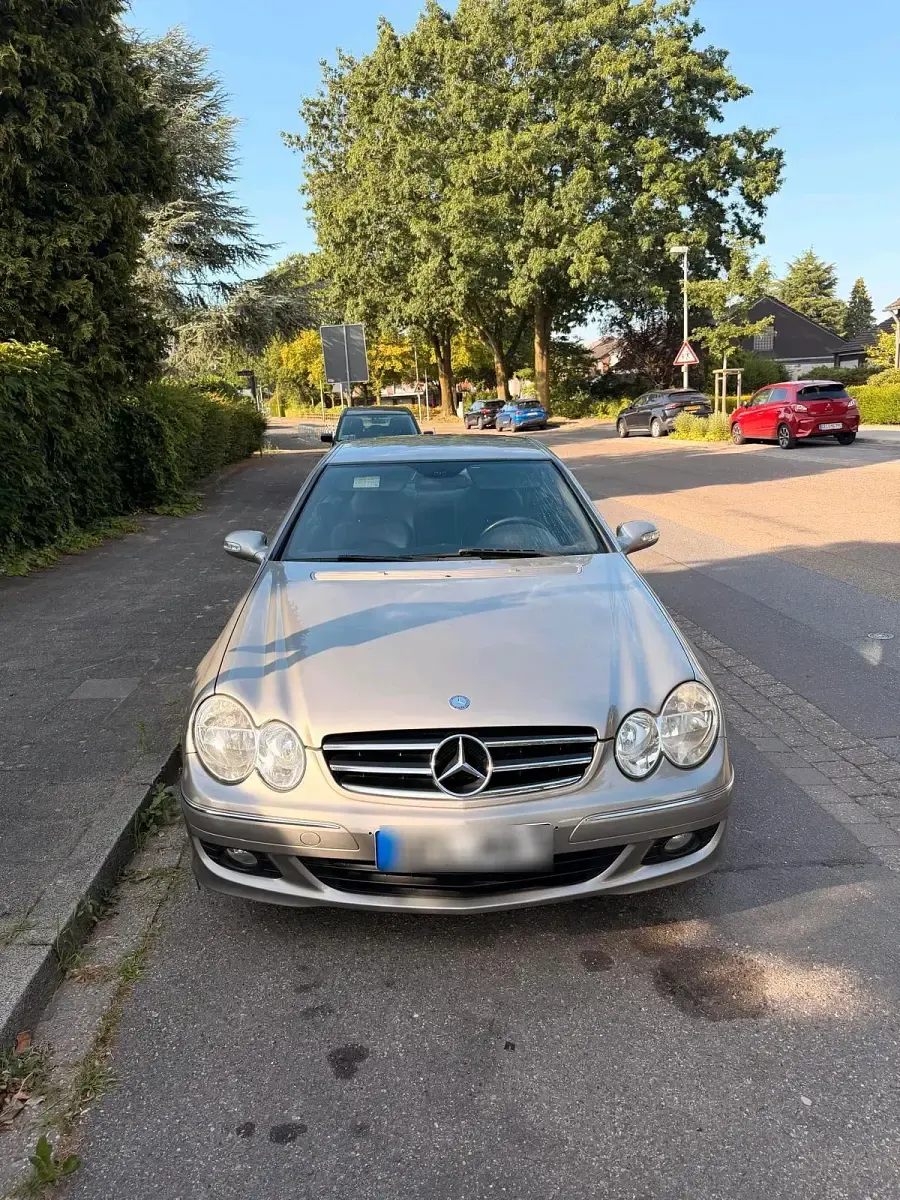 Gebraucht Mercedes CLK200 184 PS (135 kW) 2008 Silber Coupé