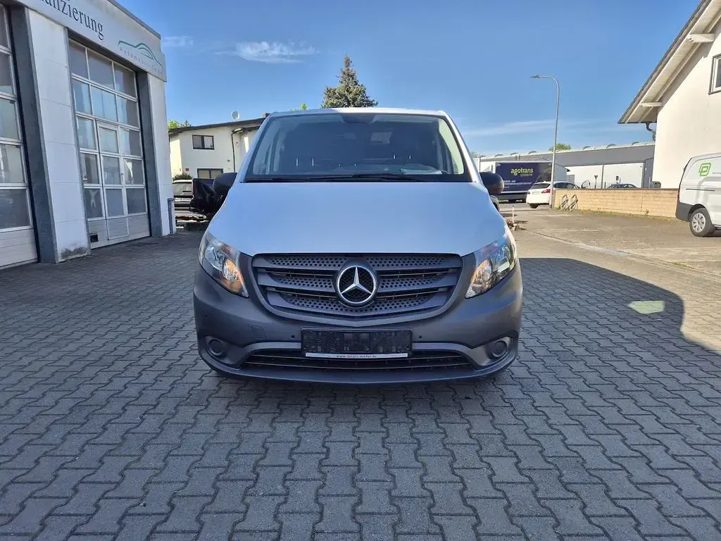 Gebraucht Mercedes Vito 163 PS (119 kW) 2022 Arktikweiss Van