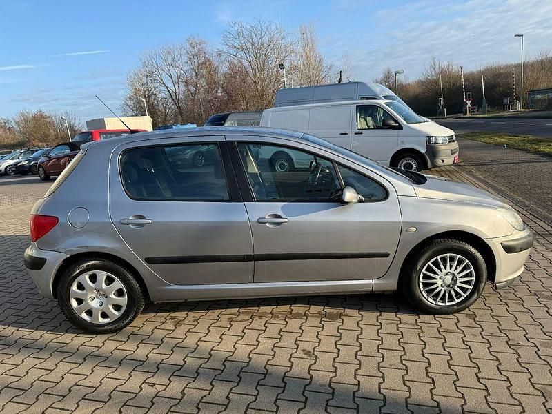 Gebraucht Peugeot 307 109 PS (80 kW) 2003 Silber Limousine