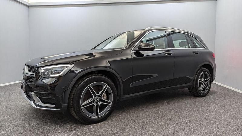 Schwarz Gebraucht 2020 Mercedes GLC400d AMG line SUV | 30.799 € (Guter Preis) - Bild 1/4