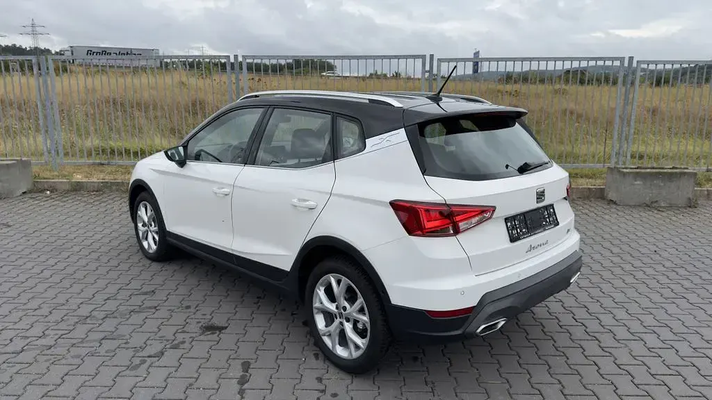 Gebraucht Seat Arona FR 116 PS (85 kW) 2024 Weiß SUV