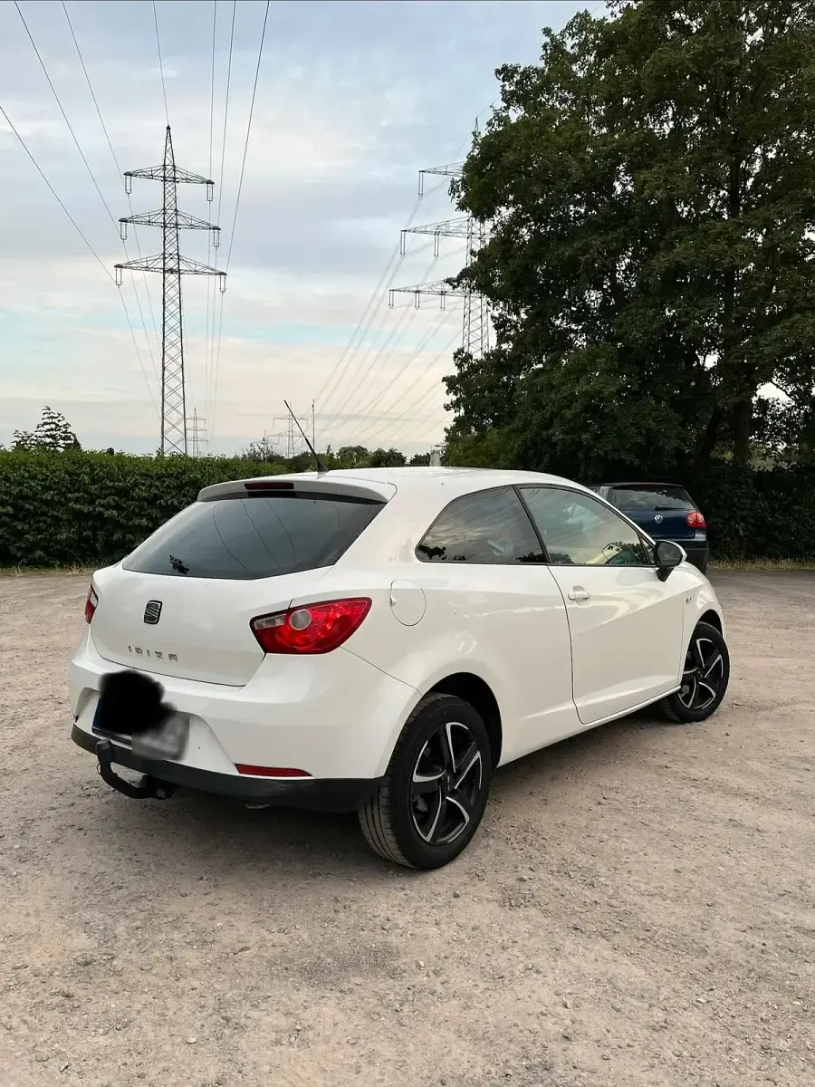 Gebraucht Seat Ibiza 69 PS (50 kW) 2009 Weiß Kleinwagen