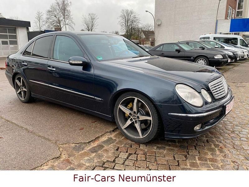 Gebraucht Mercedes E500 Avantgarde 306 PS (225 kW) 2003 Blau Limousine