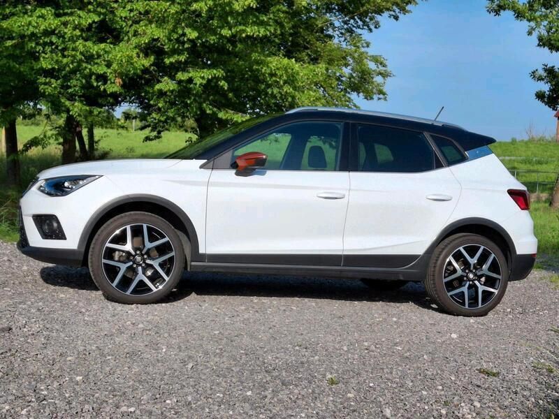 Weiß Gebraucht 2019 Seat Arona Beats SUV | 15.290 € (Guter Preis) - Bild 1/4