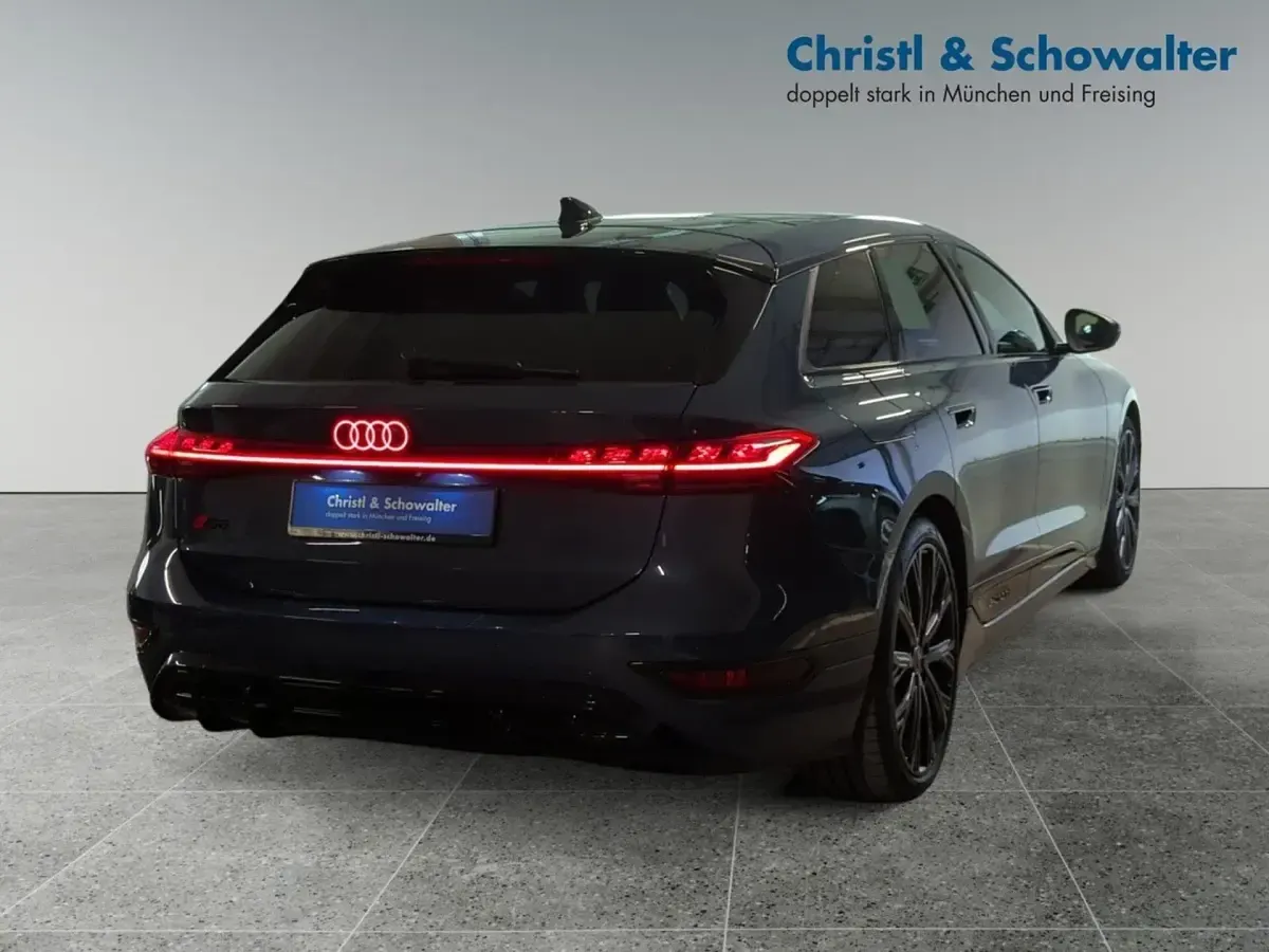 Gebraucht Audi S6 e-tron Sport 369 kW (503 PS) 2025 Plasmablau metallic Kombi