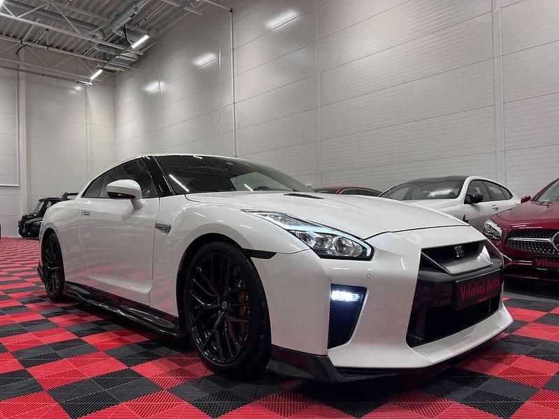 Gebraucht Nissan GT-R Track Edition 572 PS (420 kW) 2017 Weiß Coupé