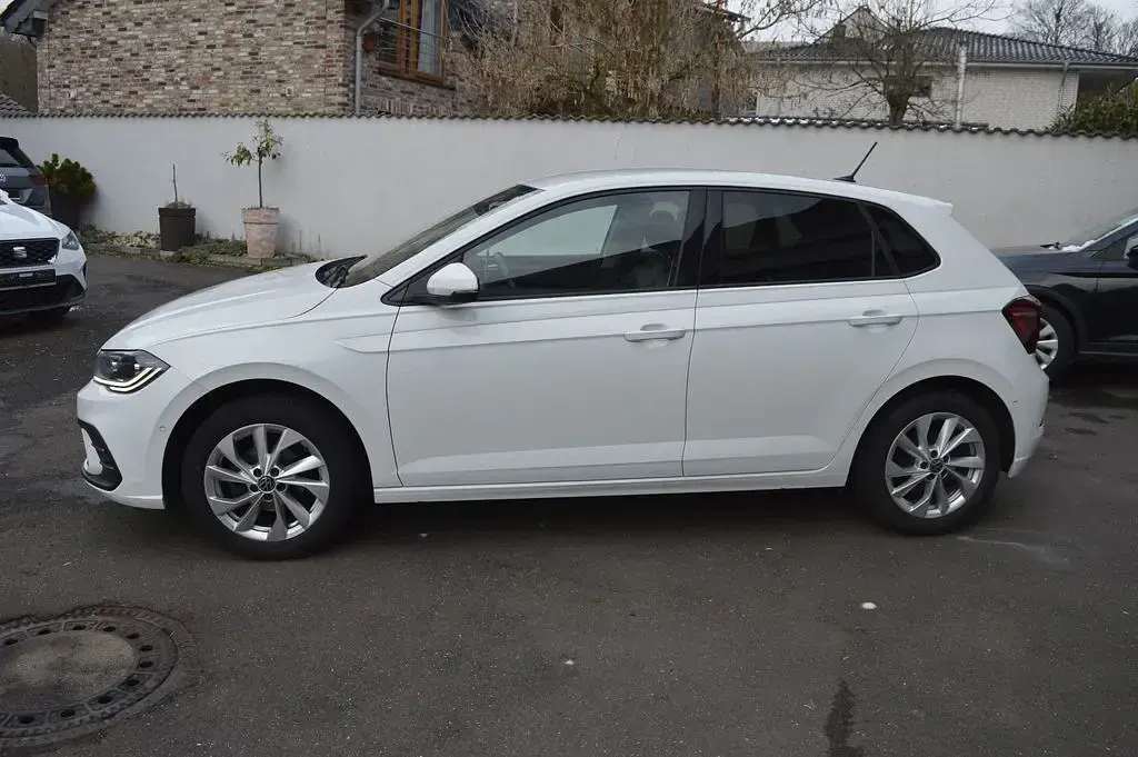 Gebraucht VW Polo Style 95 PS (69 kW) 2022 Weiß Kleinwagen