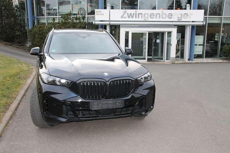 Carbonschwarz metallic Gebraucht 2024 BMW X5 M Sport SUV | 79.998 € (Fairer Preis) - Bild 1/4