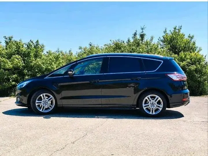Gebraucht Ford S-MAX Titanium 190 PS (139 kW) 2026 Schwarz Van / Kleinbus