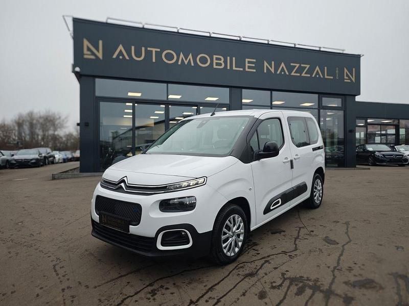 Weiß Gebraucht 2024 Citroën e-Berlingo Feel Van / Kleinbus | 24.999 € (Fairer Preis) - Bild 1/4