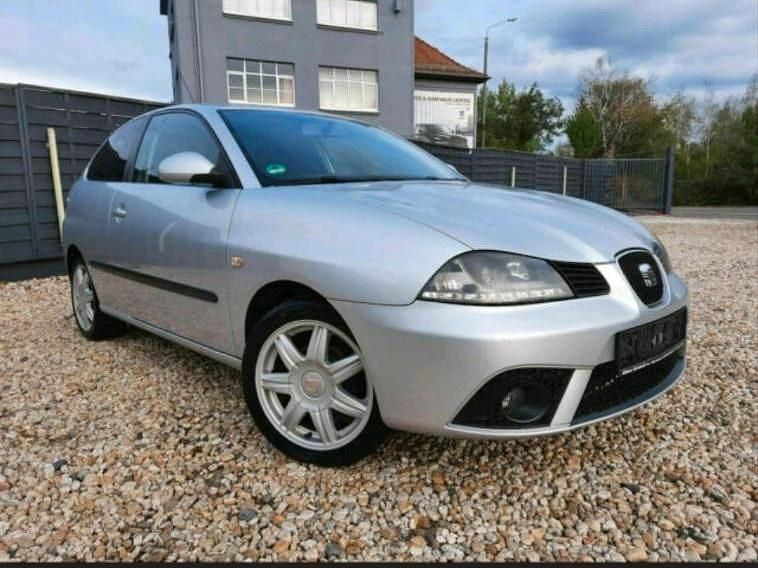 Silber Gebraucht 2006 Seat Ibiza Limousine | 1.200 € (Guter Preis) - Bild 1/4