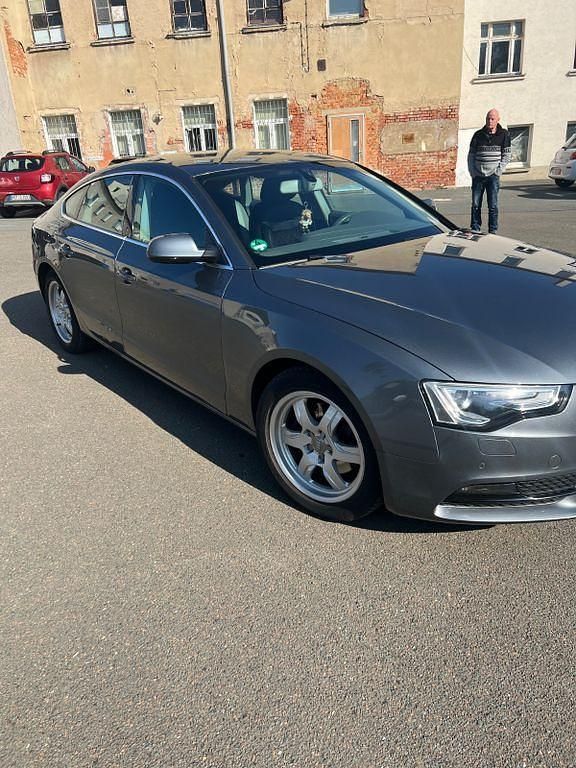 Gebraucht Audi A5 Sportback 177 PS (130 kW) 2012 Grau Kleinwagen
