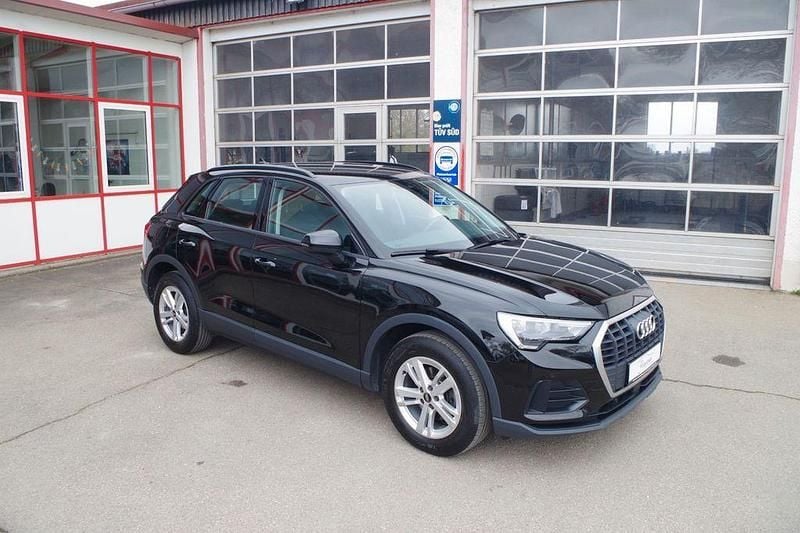 Second-hand Audi Q3 150 CP (110 kW) 2022 Negru SUV