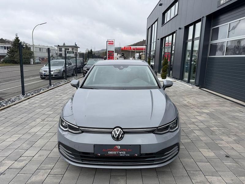 Gebraucht VW Golf VII Active 150 PS (110 kW) 2021 Grau Kleinwagen