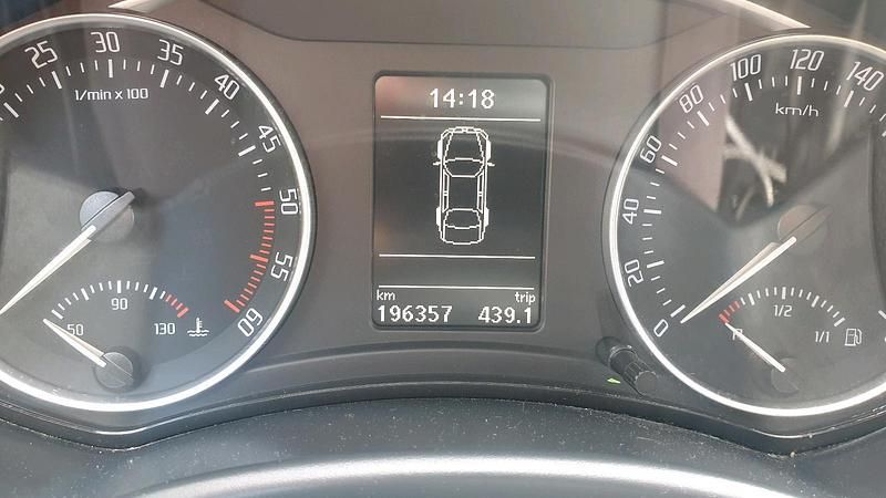 Gebraucht Skoda Octavia 105 PS (77 kW) 2010 Grau Kombi