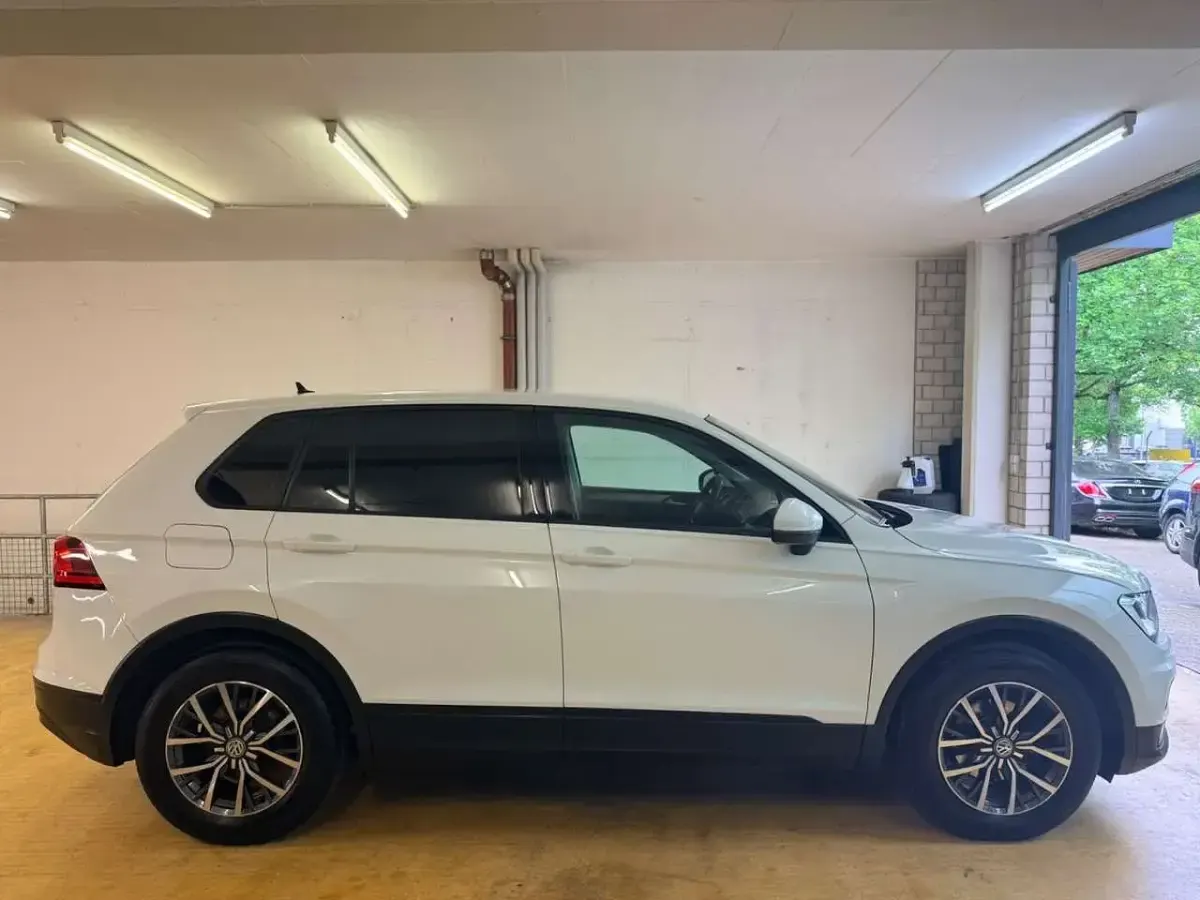 Gebraucht VW Tiguan Trendline 150 PS (110 kW) 2017 Pure white SUV