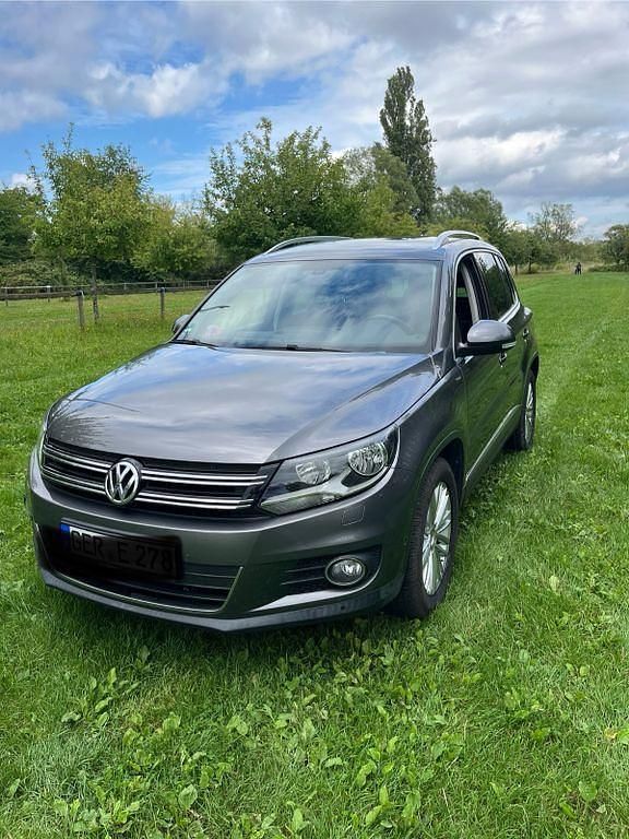 Gebraucht VW Tiguan Sportline 140 PS (102 kW) 2014 Grau SUV