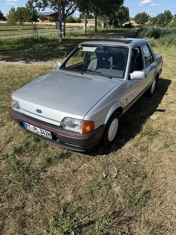 Gebraucht Ford Orion 73 PS (53 kW) 1989 Silber Limousine