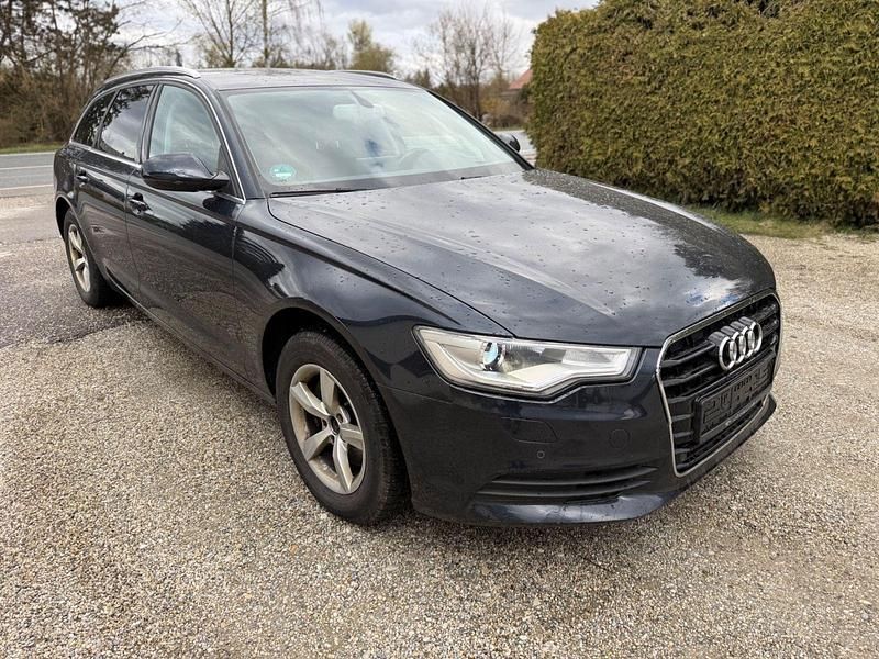 Gebraucht Audi A6 Comfort 204 PS (150 kW) 2012 Blau Kombi