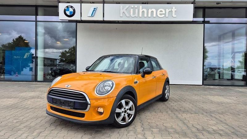 Volcanic orange Gebraucht 2016 Mini Cooper Pepper Kleinwagen | 13.355 € (Fairer Preis) - Bild 1/4