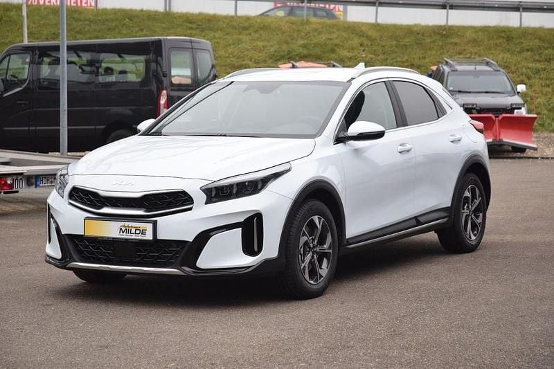 Neu Kia XCeed 150 PS (110 kW) 2025 Weiß SUV