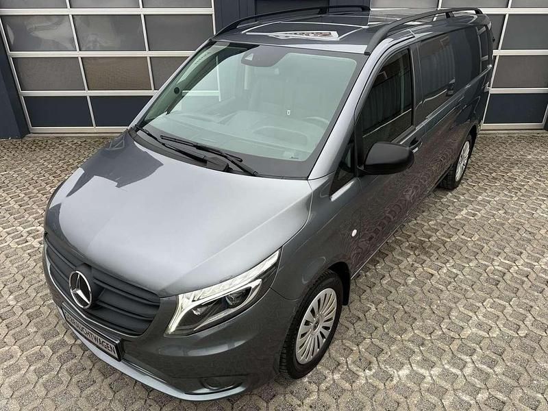 Gebraucht Mercedes Vito 190 PS (139 kW) 2020 Selenitgrau Van