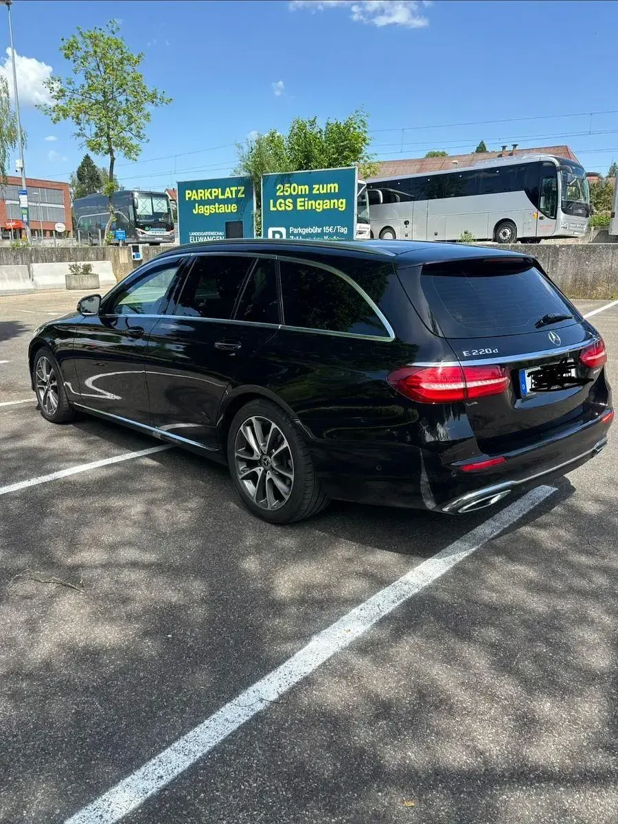 Gebraucht Mercedes E220 194 PS (142 kW) 2017 Schwarz Kombi