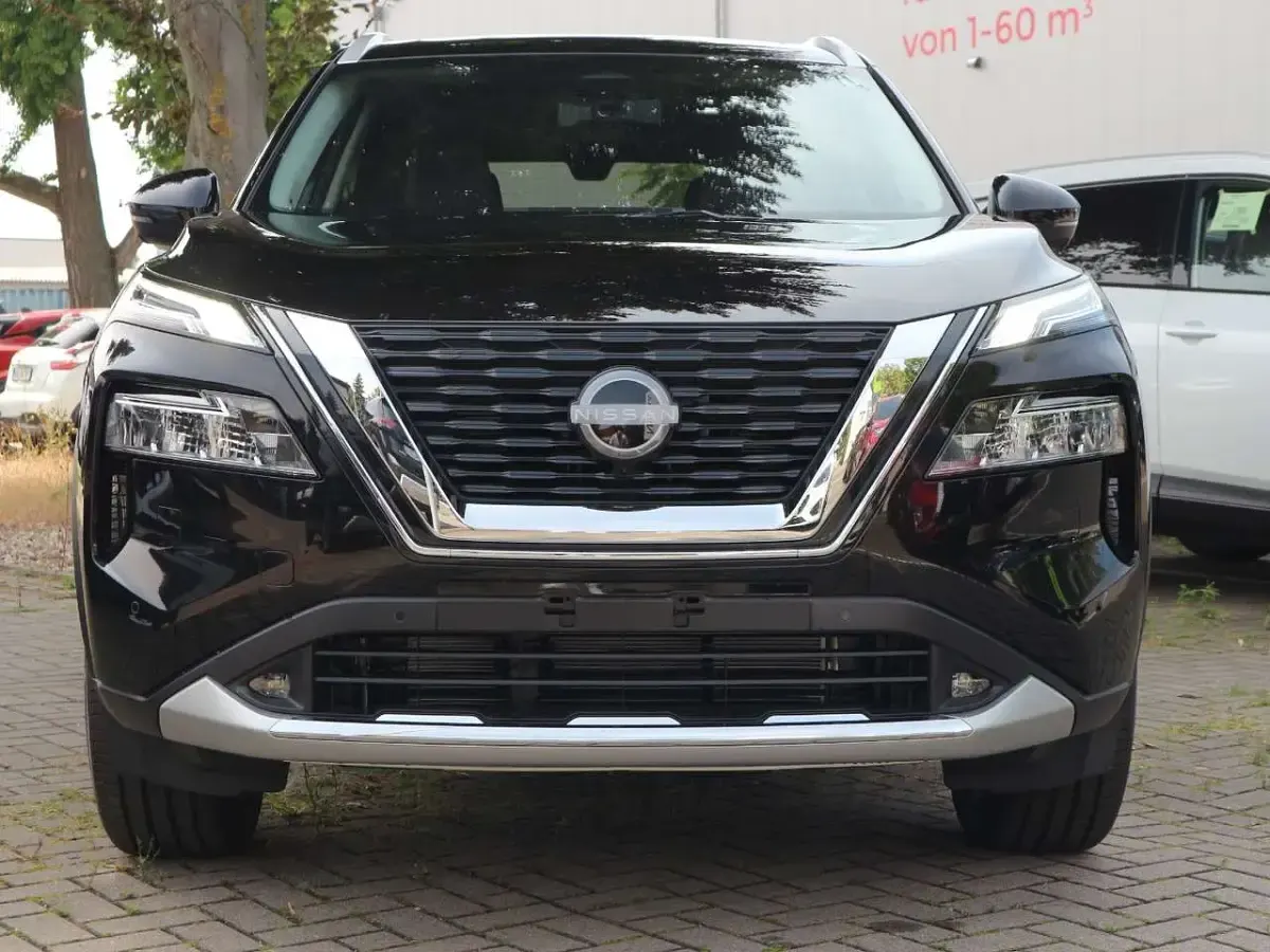 Neu Nissan X-Trail Tekna+ 163 PS (119 kW) 2026 Black pearl (m) SUV