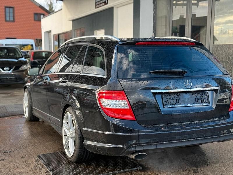 Gebraucht Mercedes C220 170 PS (125 kW) 2008 Schwarz Kombi