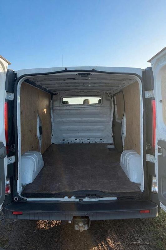 Gebraucht Opel Vivaro 90 PS (66 kW) 2008 Weiß Van / Kleinbus
