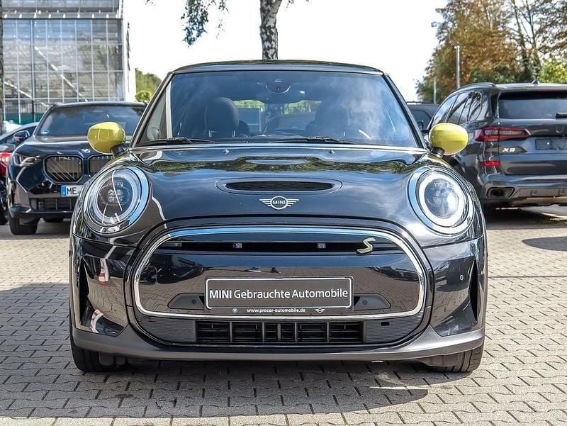 Gebraucht Mini Cooper SE 75 kW (102 PS) 2023 Schwarz Kleinwagen