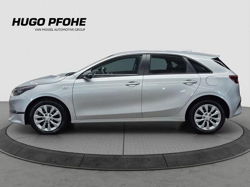 Gebraucht Kia Ceed Edition 7 101 PS (74 kW) 2025 Sparklingsilber Kleinwagen