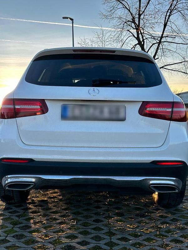 Gebraucht Mercedes GLC220 170 PS (125 kW) 2017 Weiß SUV
