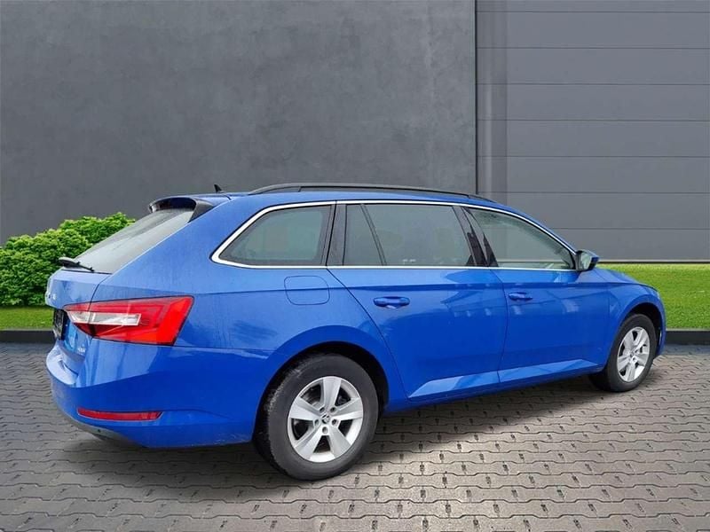 Gebraucht Skoda Superb Ambition 190 PS (139 kW) 2020 Blau Kombi