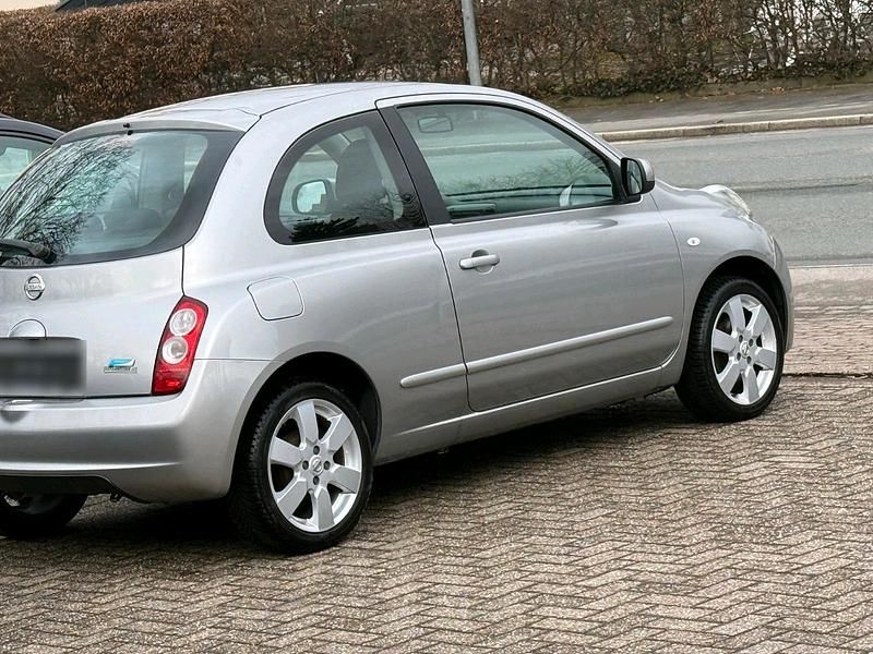 Gebraucht Nissan Micra 65 PS (47 kW) 2009 Silber Kleinwagen